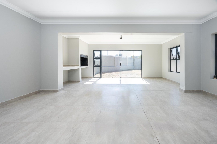 3 Bedroom Property for Sale in Brackenfell South Western Cape